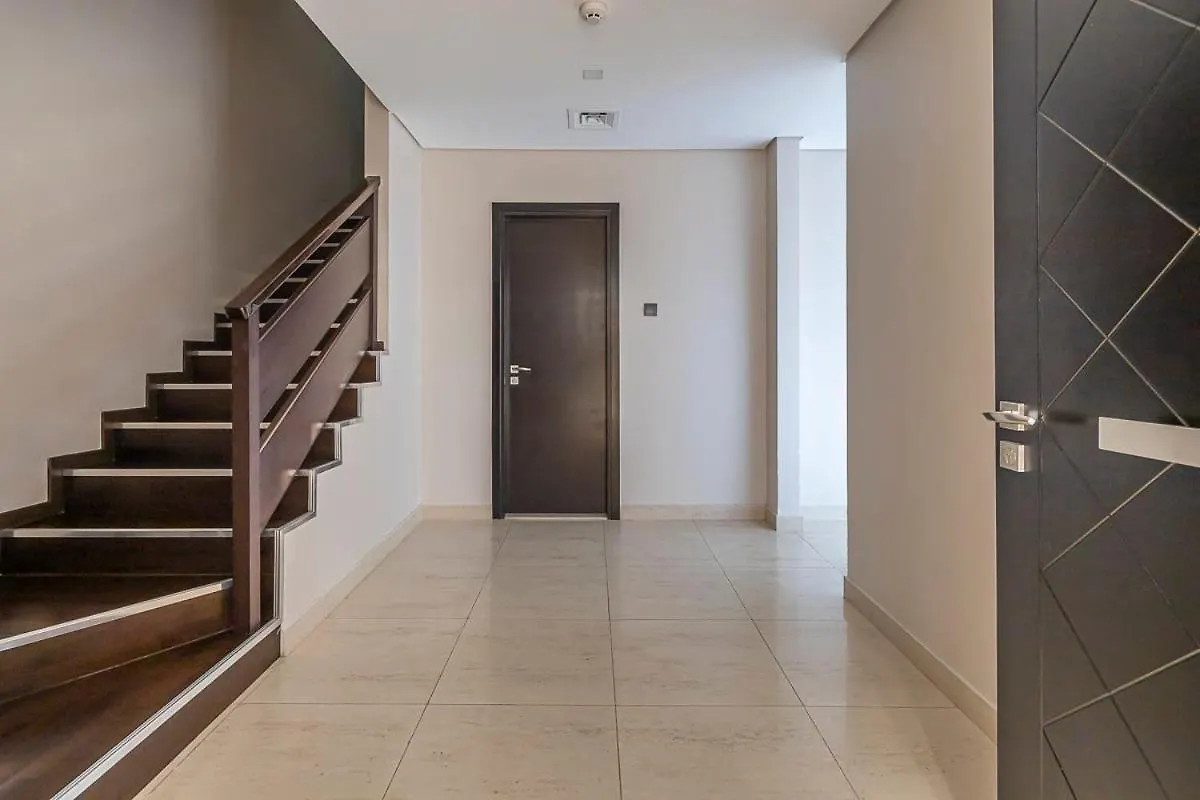 Frank Porter - Mon Reve Dubai Apartment